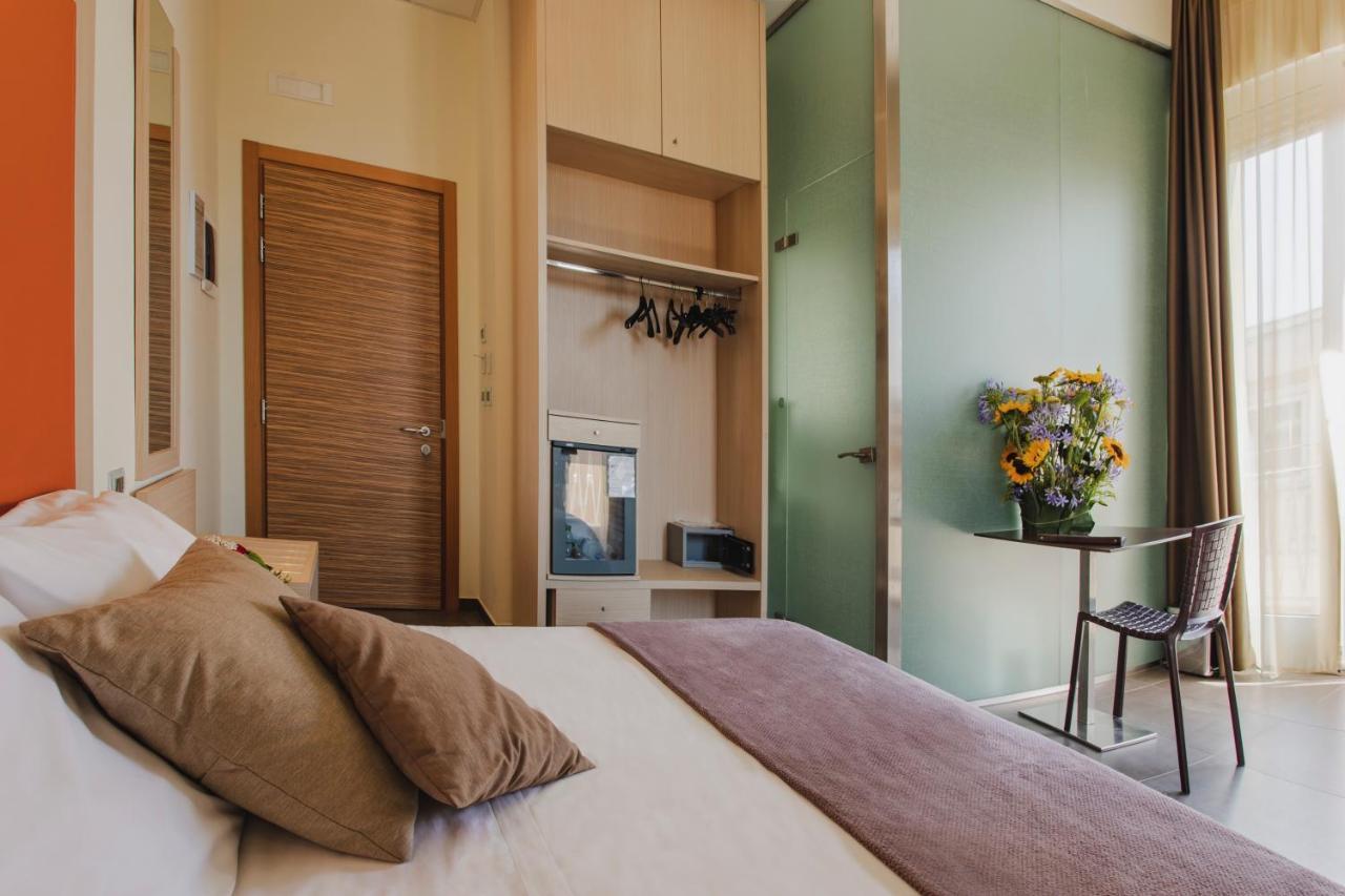 33 Baroni Hotel